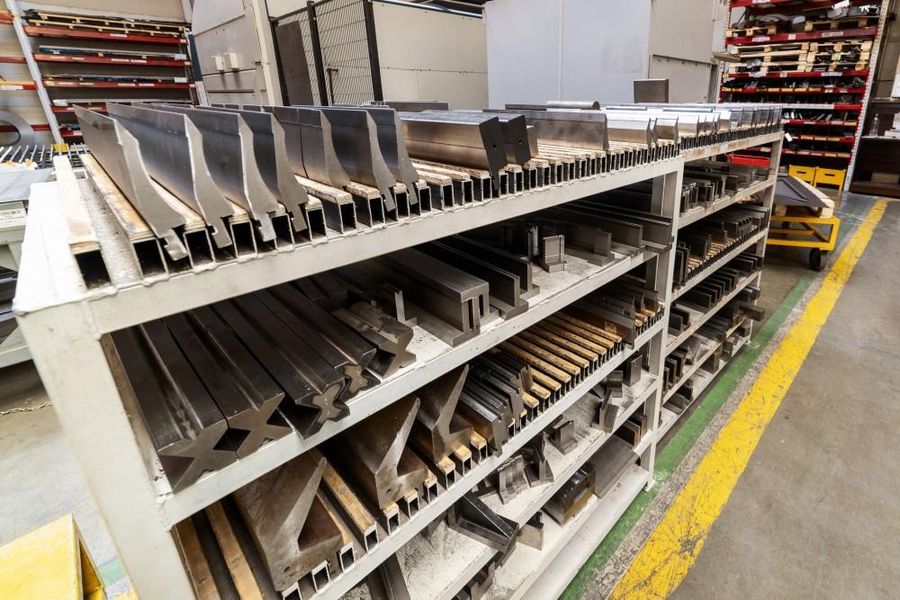 How to Install Press Brake Dies for a Clean, Repeatable First Bend - COVO press brake tooling reference